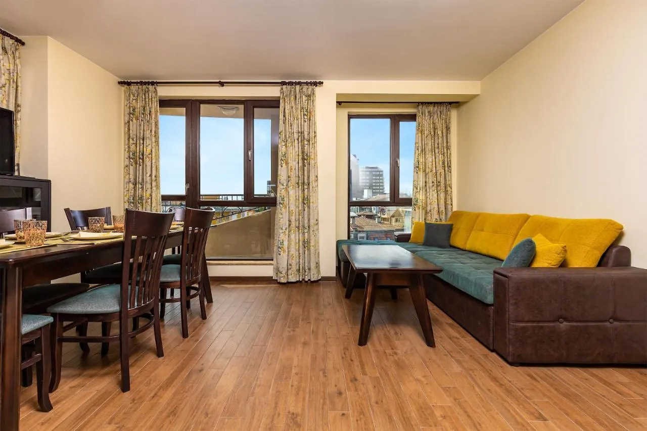 Apartament 2Bd Penthouse: Stunning Plovdiv Views
